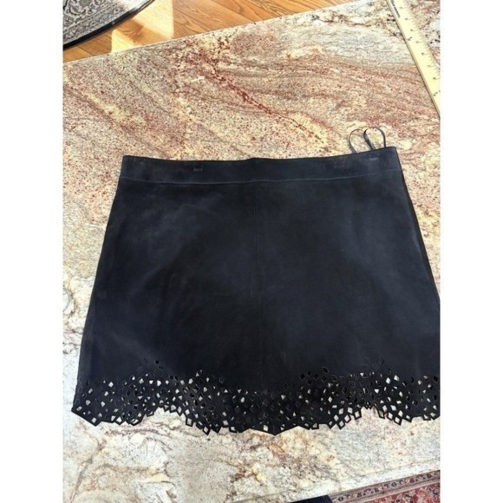 Laundry Shelli Segal NWT Suede Mini Skirt A-line Scalloped Cutout Black Sz 10 - Picture 9 of 11
